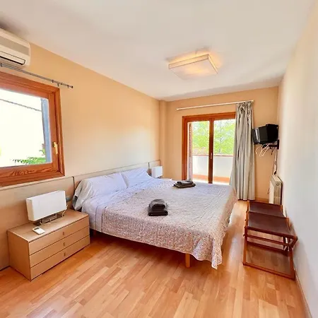 Holiday home Anell D'aro *